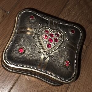 VINTAGE RED HEART MUSIC WIND UP BOX METAL JEWELED HEAVY GORGEOUS RARE VELVETLIKE